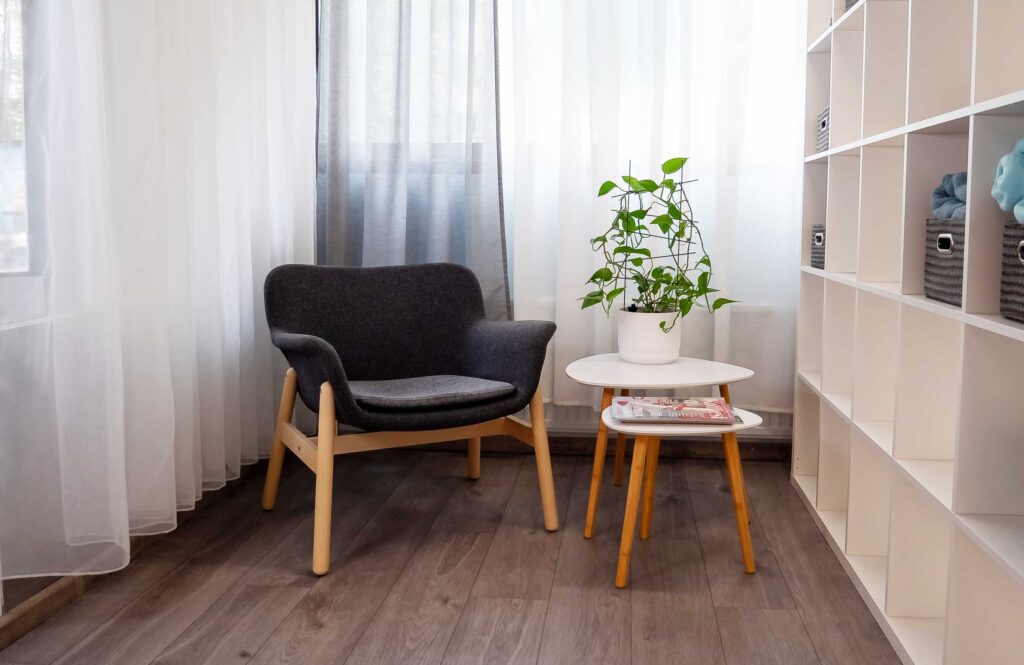 Jalkahoitola Kauno tarjoaa jalkahoitoa Tampereen Amurissa
